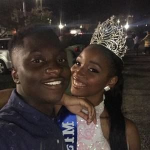 Meet your Posher, Tay